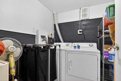 1838 Harbour Drive, Coquitlam, BC - Indoor Photo Showing Laundry Room