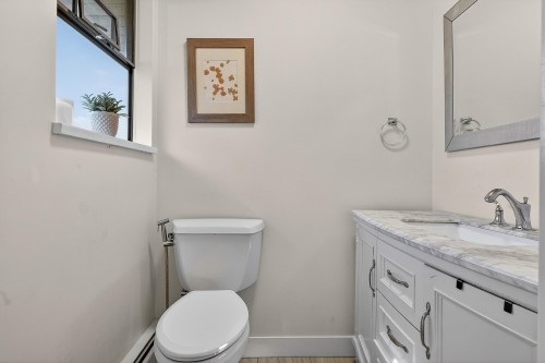 1838 Harbour Drive, Coquitlam, BC - Indoor Photo Showing Bathroom