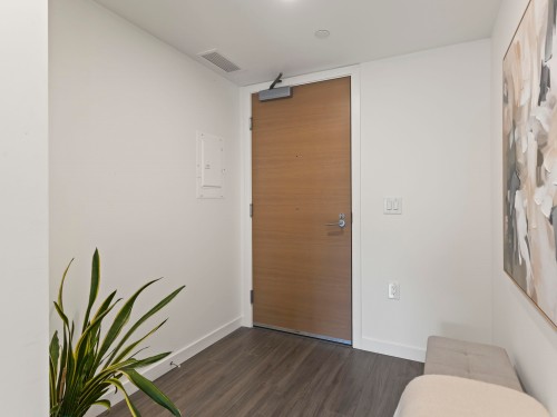 301-210 5Th Avenue E, Vancouver, BC - Indoor