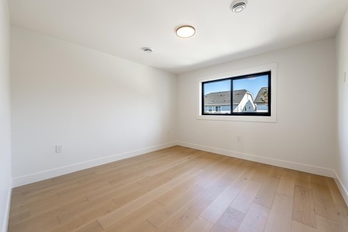 4945 44 Avenue, Delta, BC - Indoor Photo Showing Other Room