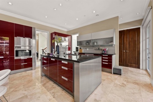 4333 Townley Street, Vancouver, BC - Indoor Photo Showing Kitchen With Upgraded Kitchen