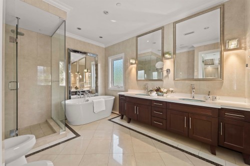 4333 Townley Street, Vancouver, BC - Indoor Photo Showing Bathroom