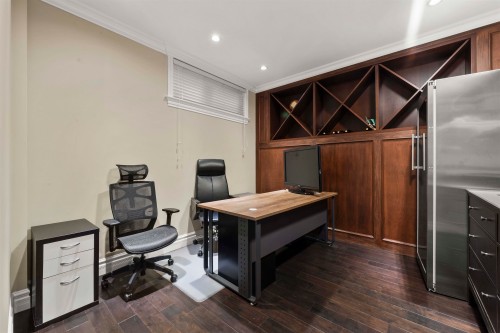 4333 Townley Street, Vancouver, BC - Indoor