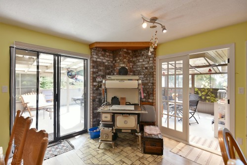 6450 Jasper Road, Sechelt, BC - Indoor