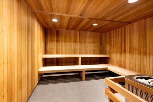 610-657 Whiting Way, Coquitlam, BC - Indoor Photo Showing Other Room