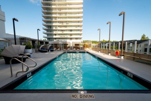 610-657 Whiting Way, Coquitlam, BC - Outdoor With In Ground Pool