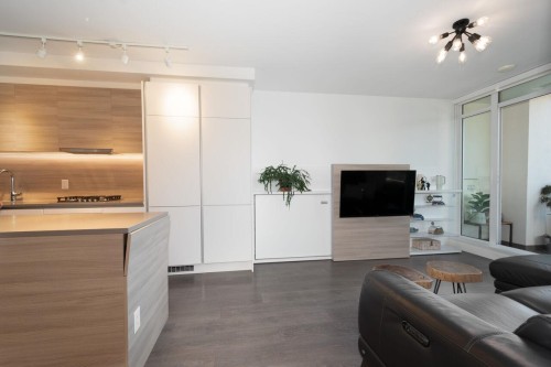 610-657 Whiting Way, Coquitlam, BC - Indoor