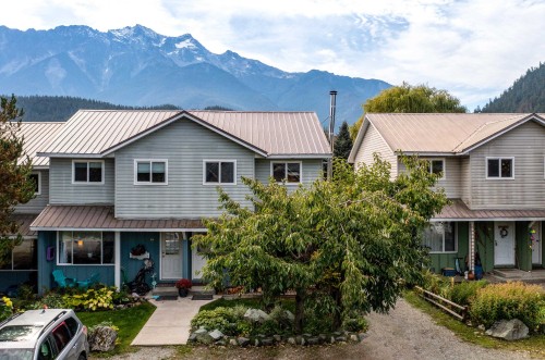 17-7416 Flint Street  Pemberton, BC V0N 2L1