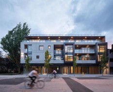 301-717 17th Avenue W Vancouver, BC V5Z 1V1