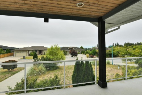 6216 Oracle Road, Sechelt, BC - Outdoor