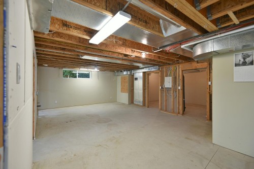 6216 Oracle Road, Sechelt, BC - Indoor Photo Showing Basement