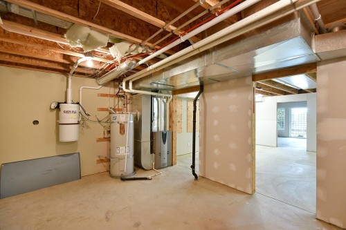 6216 Oracle Road, Sechelt, BC - Indoor Photo Showing Basement