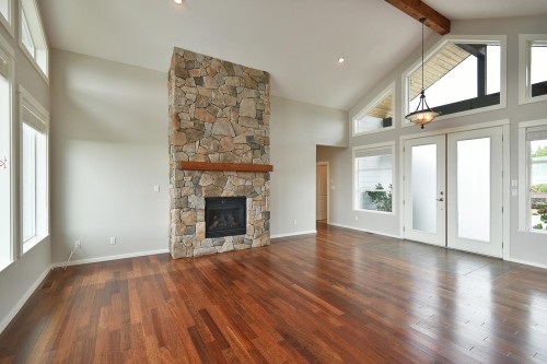 6216 Oracle Road, Sechelt, BC - Indoor Photo Showing Living Room With Fireplace