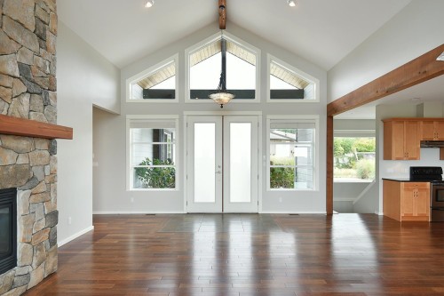 6216 Oracle Road, Sechelt, BC - Indoor Photo Showing Other Room With Fireplace