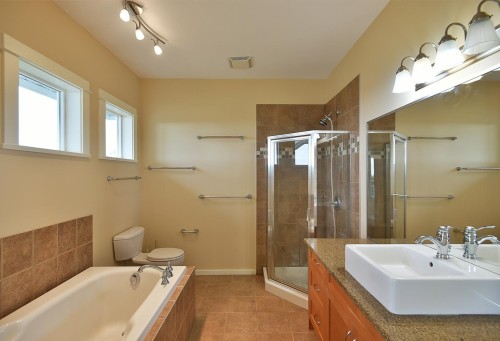 6216 Oracle Road, Sechelt, BC - Indoor Photo Showing Bathroom