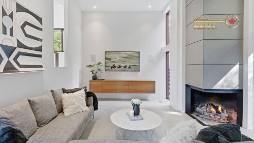6510 Madrona Crescent, West Vancouver, BC - Indoor Photo Showing Living Room With Fireplace