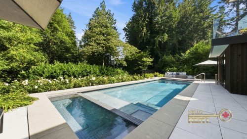 6510 Madrona Crescent, West Vancouver, BC - Outdoor With In Ground Pool