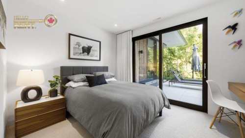 6510 Madrona Crescent, West Vancouver, BC - Indoor Photo Showing Bedroom