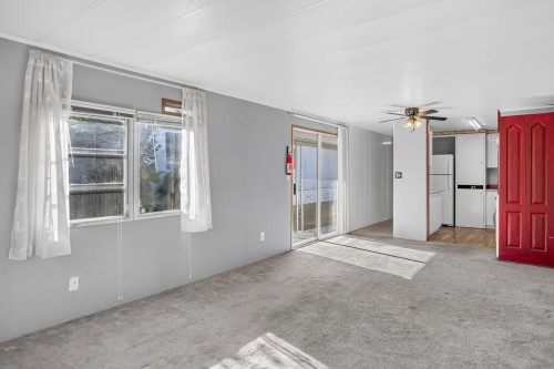 14-21163 Lougheed Highway, Maple Ridge, BC 
