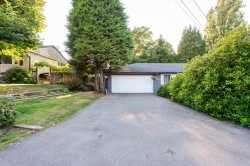 1209 Ridge Court  Coquitlam, BC V3J 5M4