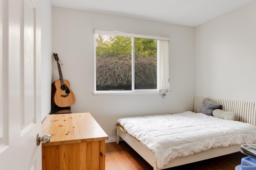 5177 Carson Street, Burnaby, BC - Indoor Photo Showing Bedroom
