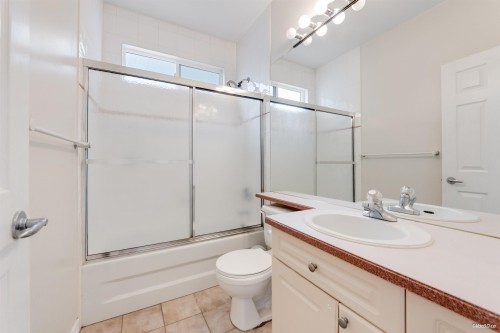 5177 Carson Street, Burnaby, BC - Indoor Photo Showing Bathroom
