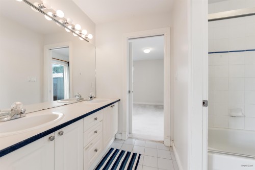 5177 Carson Street, Burnaby, BC - Indoor Photo Showing Bathroom