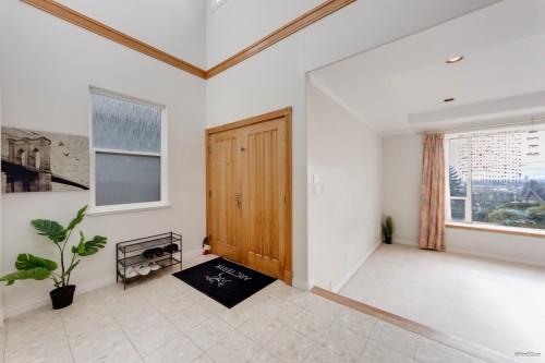 5177 Carson Street, Burnaby, BC - Indoor Photo Showing Other Room
