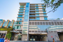 812-522 8th Avenue W Vancouver, BC V5Z 0A9