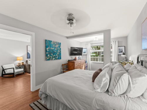 117-5900 Dover Crescent, Richmond, BC - Indoor Photo Showing Bedroom