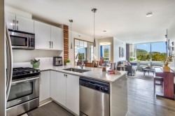 1606-9868 Cameron Street Burnaby, BC V3J 0A5