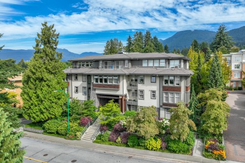 206-188 29th Street W North Vancouver, BC V7N 0A2