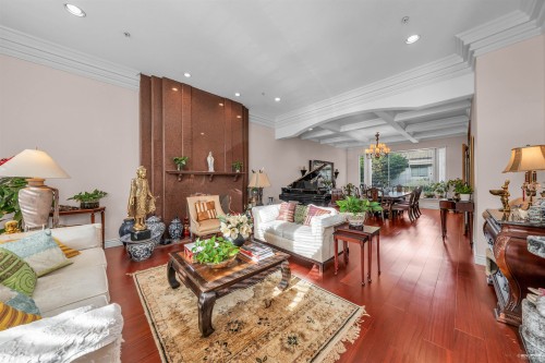 1285 47Th Avenue W, Vancouver, BC - Indoor Photo Showing Living Room