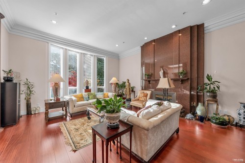 1285 47Th Avenue W, Vancouver, BC - Indoor Photo Showing Living Room