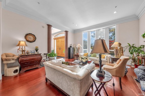 1285 47Th Avenue W, Vancouver, BC - Indoor Photo Showing Living Room