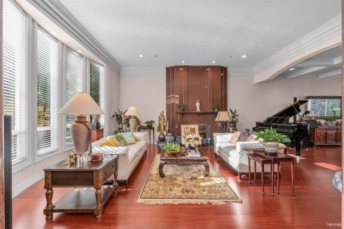 1285 47Th Avenue W, Vancouver, BC - Indoor Photo Showing Living Room