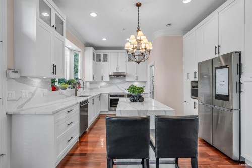 1285 47Th Avenue W, Vancouver, BC - Indoor Photo Showing Kitchen With Upgraded Kitchen