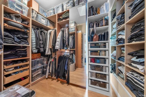 1285 47Th Avenue W, Vancouver, BC - Indoor With Storage