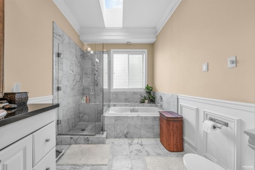 1285 47Th Avenue W, Vancouver, BC - Indoor Photo Showing Bathroom