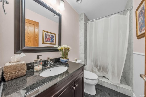 1285 47Th Avenue W, Vancouver, BC - Indoor Photo Showing Bathroom