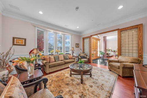 1285 47Th Avenue W, Vancouver, BC - Indoor Photo Showing Living Room