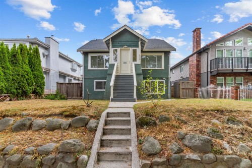 2119 30Th Avenue E, Vancouver, BC - Outdoor