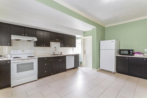 2119 30Th Avenue E, Vancouver, BC - Indoor Photo Showing Kitchen