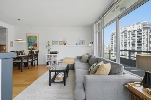 512-298 E 11Th Avenue, Vancouver, BC - Indoor Photo Showing Living Room