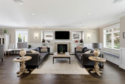 930 Selkirk Crescent, Coquitlam, BC - Indoor Photo Showing Living Room With Fireplace