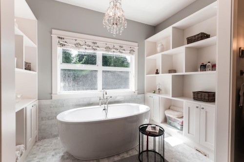 930 Selkirk Crescent, Coquitlam, BC - Indoor Photo Showing Bathroom