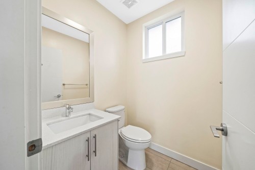 2-4191 No.4 Road, Richmond, BC - Indoor Photo Showing Bathroom