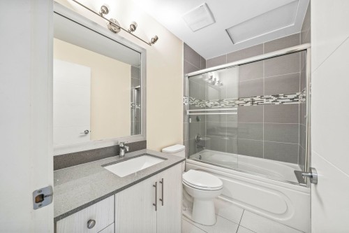 2-4191 No.4 Road, Richmond, BC - Indoor Photo Showing Bathroom