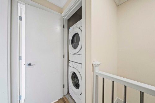 2-4191 No.4 Road, Richmond, BC - Indoor Photo Showing Laundry Room