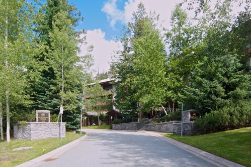 310G2-4653 Blackcomb Way  Whistler, BC V8E 0Y9